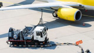 「熱原輸送　株式会社」航空機給油員１名募集中！